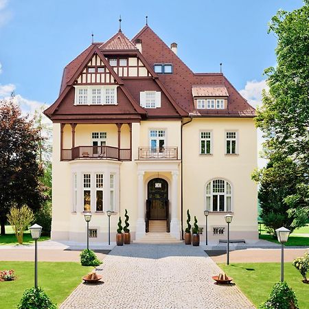 Tauroa Steirerschloessl Hotel Zeltweg Exterior foto